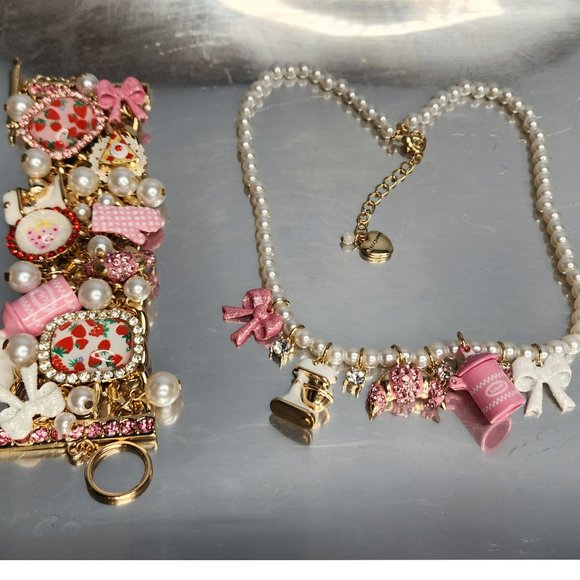 NWT BETSEY JOHNSON BAKING BRACELET & NECKLACE /2 PIECE SET - Picture 1 of 9